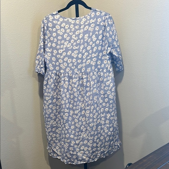 MISSLOOK Light Blue Floral Dress - Picture 3 of 3